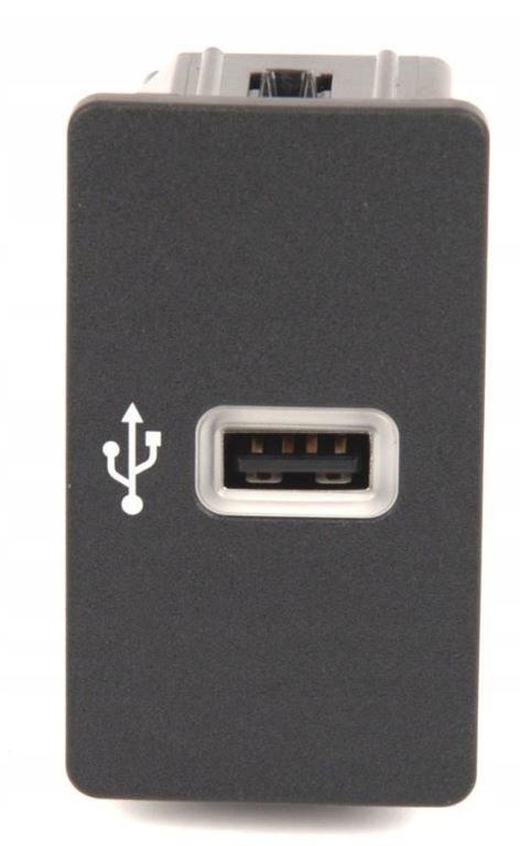 FORD MUSTANG 15 - GNIAZDO PORT USB SYNC III OE _ 2357209 _ HU5T-14F014-AC _ HU5Z-19A387-A (1)